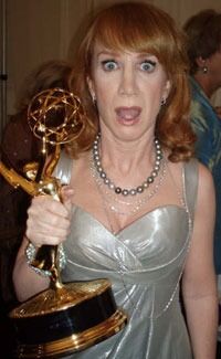 - Suck it, Jesus! var blant Kathy Griffins kommentarer da hun vant Emmy-prisen nylig. Foto: Kathygriffin.net