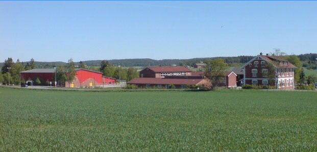 Ved Kråkstad skole i Ski kan elevene nå melde seg på julegudstjeneste og få fri. Ut over det har ikke skolen noen rolle i arrangementet.