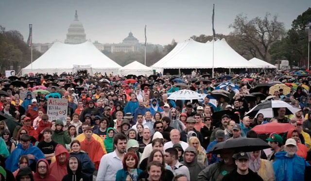 Avslutningsvis får vi bli med på Reason Rally den 24. mars 2012 i Washington DC, der rundt 10.000 mennesker møttes for å markere sin støtte til vitenskap og ateisme.