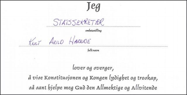 Her har vi Krf-leder Knut Arild Hareides edsavleggelse som statssekretær fra 2001. Se hele lista.