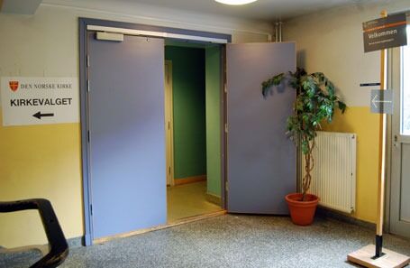 I 2. etasje på Møllergata skole er det ingen tvil om at det er to valg på gang.