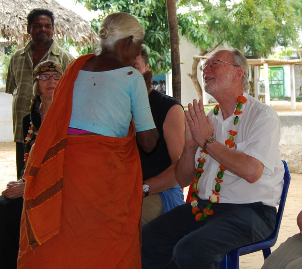 Levi Fragell har pleid nær kontakt med indiske rasjonalister. Her fra besøk hos sine venner på Ateistsenteret i Vijayawada i 2009.
 Foto: Even Gran