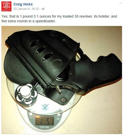 En av postene på Facebook-sida er urovekkende. Han har kjøpt seg ny pistol.