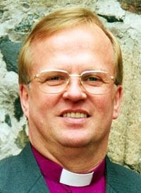 I 2006 ble Ragnar Persenius nesten valgt til erkebiskop i Svenska kyrkan. Han tapte kampen på målstreken for Anders Wejryd.