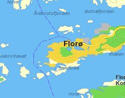 Florø ligger lengst ut i havgapet mot vest. Byen er kommunesenter i Flora kommune og har ca. 8500 innbyggere.