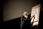 James Randi forklarer hvor uttynnet det virksomme stoffet i homeopatisk medisin er.  Foto: Henrik Kreilisheim