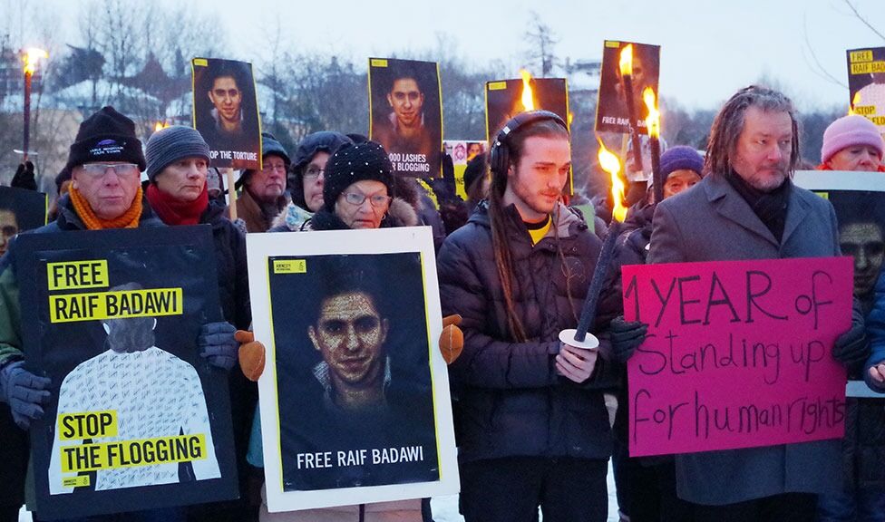 I Saudi-Arabia er det ikke trygt å kritisere islam. Den sekulære bloggeren Raif Badawi sitter fortsatt fengslet med en dom på tusen piskeslag over seg. Les mer.
 Foto: Even Gran