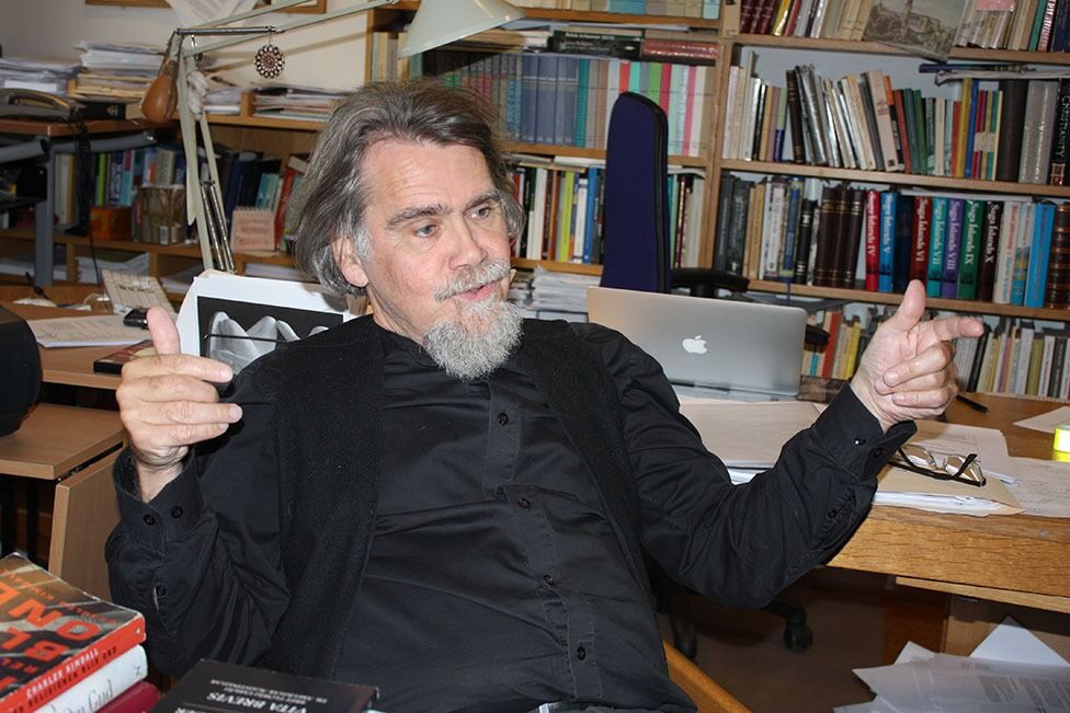 Hjalti Hugasson er professor i teologi ved Universitetet på Island. Han tror svekkelsen av statskirken vil fortsette.
 Foto: Bjarni Jónsson