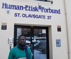 Yemi Ademowo Johnson fra Nigeria har kontakt med den ugandiske humanistbevegelsen. Han mener det er grunn til å tro at dødsstraffen blir fjernet før loven blir vedtatt.