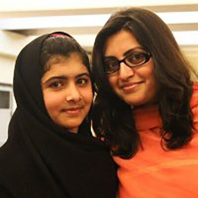Malala_Yousafzai og Gulalai Ismail møttes for første gang gjennom Aware Girls.