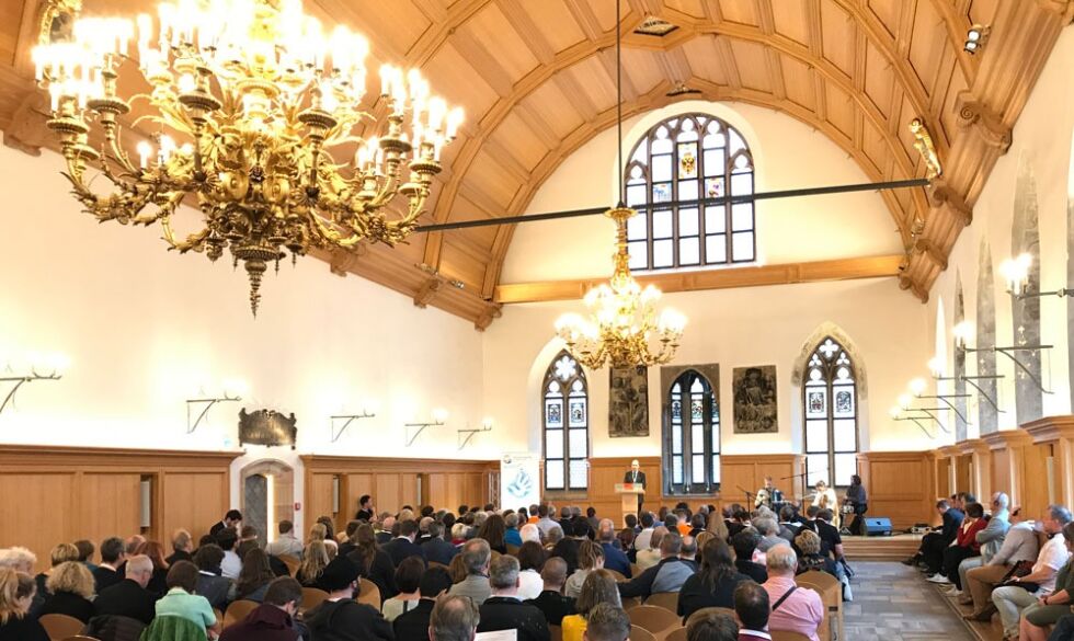 Åpningsforedragene til Humanisten Tag 2018 ble holdt i den store salen i Nürnberg rådhus.