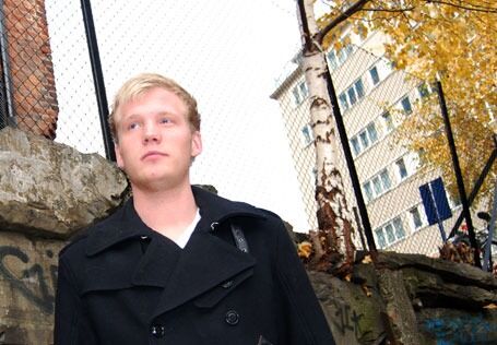 Etter å ha vokst opp med ekstrem kristendom, har nå Anders Torp brutt med faren og Oslokirken. Han har mistet troen og meldt seg inn i Human-Etisk Forbund. Foto: Even Gran