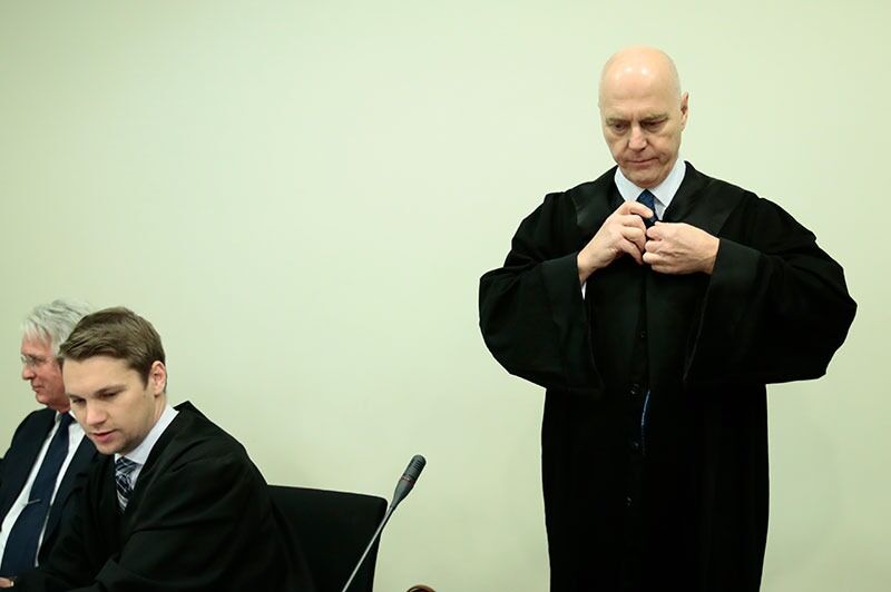 Advokat Anders Ryssdal (til høyre) er bispedømmets prosessfullmektig i søksmålet mot staten.
 Foto: Lise Åserud / NTB scanpix