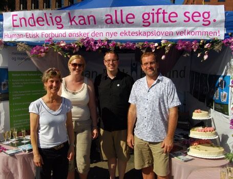 Da Fritanke.no var innom HEFs stand, fant vi Lise Norgren, Terese Svenke, Christoffer Bekeng Larsen og Per Hansen.