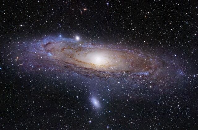 Her er Andromeda-galaksen, vår nærmeste nabogalakse. Den antas å ha en million billion stjerner. Har Gud hatt noe med dette å gjøre? Ja, mener Bjørn Are Davidsen.
