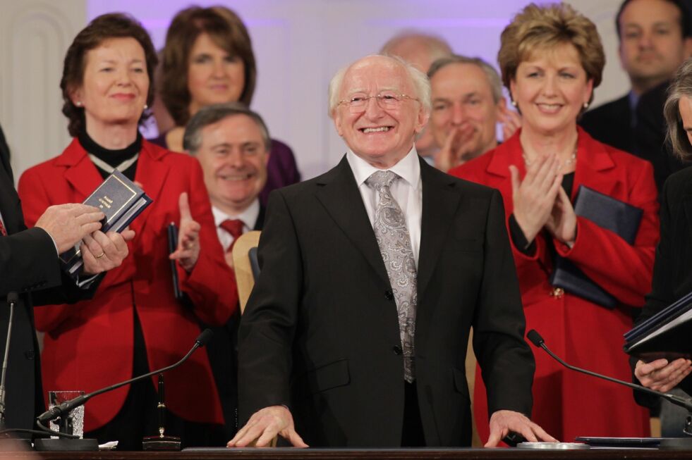 Da Irlands president Michael D. Higgins ble innsatt i 2011, var han grunnlovsforpliktet til å gjøre sitt beste "i nærvær av den allmektige Gud".
 Foto: MAXWELLS