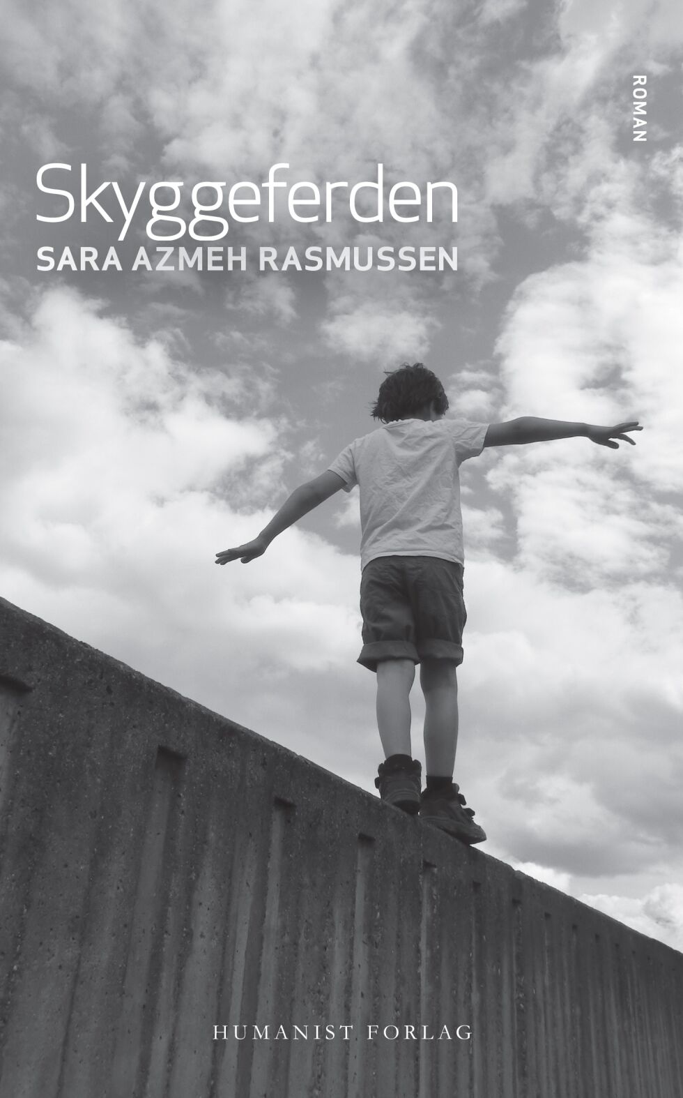 Skyggeferden lanseres på Litteraturhuset i dag, der Sara Azmeh Rasmussen samtaler om boka med historiker Hilde Sandvik.