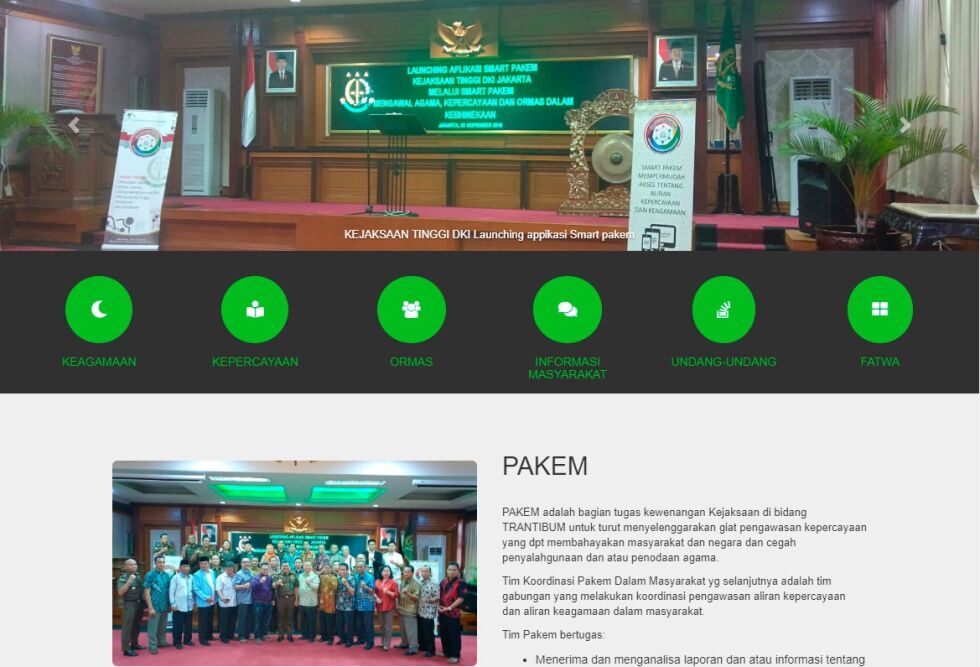 På nettsida til det indonesiske organet for religionsovervåkning Bakor Pakem kan du se bilder fra lanseringen av Smart Pakem-appen, samt lister over de «forbudte» trossamfunnene.