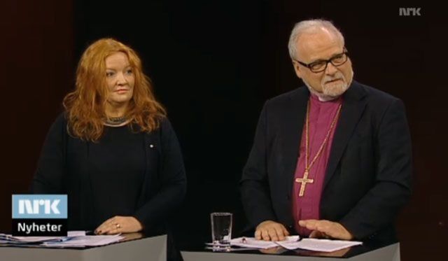 Forslaget om å gjøre om dagens RLE-fag til "KRLE" ble lansert for omtrent et år siden. Her ser vi KRLE-forkjemperne Dagrun Eriksen fra Krf og biskop Atle Sommerfeldt fra en NRK-debatt om saken den 3. oktober 2013.