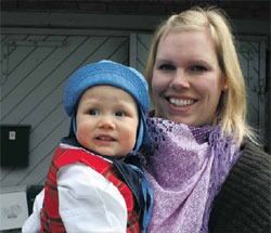 Inger-Lise Bredesen tok utfordringen og var konfirmasjonskursleder under mammapermisjonen. Foto: privat