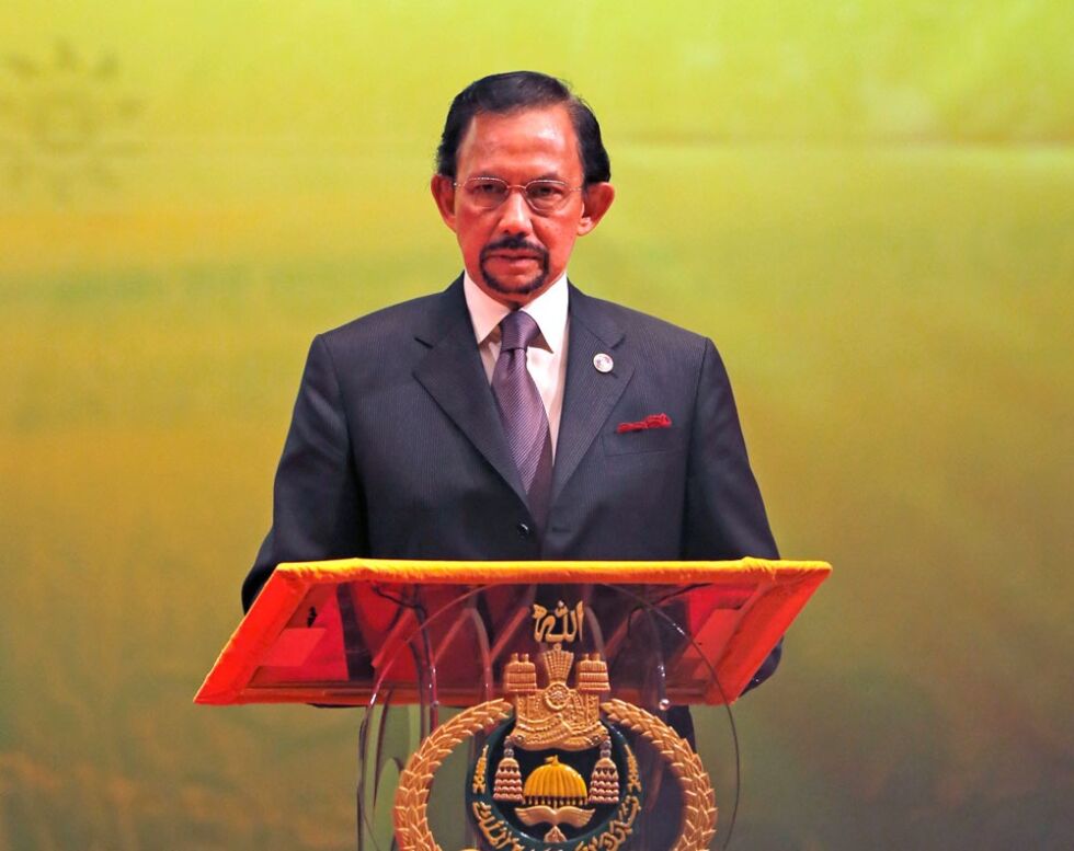 Internasjonal kritikk møtte døve ører: Bruneis sultan Hassanal Bolkiah har nå innført den strenge sharialovgivningen som blant annet straffer homofil sex med steining til døden.
 Foto: NTB-Scanpix