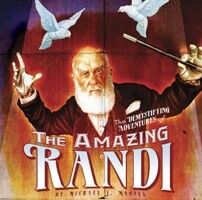 Tryllekunstneren og utbryterartisten The Amazing Randi ble etterforskeren av paranormale og pseudovitenskapelige påstander James Randi.