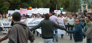 Sekularisme på frammarsj i Midtøsten / Lars Gule har møtt demonstranter i Libanon