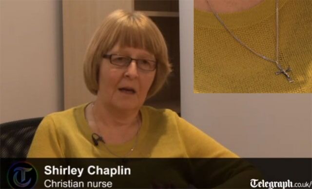 Hos den britiske avisa Telegraph kan du se et intervju med Shirley Chaplin. Hun ble nektet å bruke halskjedet på bildet av praktiske årsaker, i sitt arbeid som sykepleier. Strasbourg avviste klagen hennes.