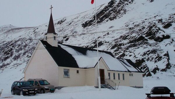 Stortingsvedtak kan brukes til å gi Den norske kirke penger uten at de andre får