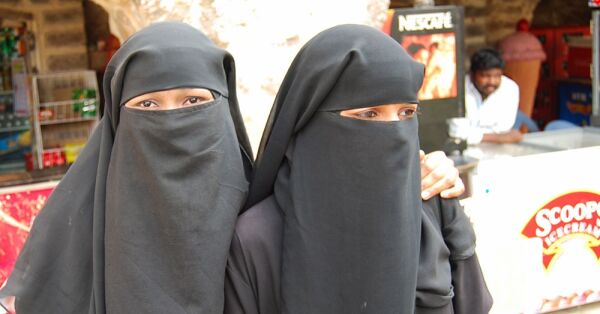 HEF avventende til nasjonalt forbud mot nikab og burka i skolen