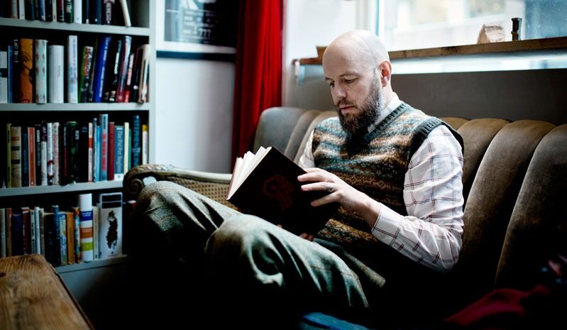 Didrik Søderlinds hellige rom er Cappelens forslag, et bokantikvariat i Oslo. Her kan man sitte ned, bla i bøker, lese, tenke og drikke kaffe.
 Foto: Marte Gjærde