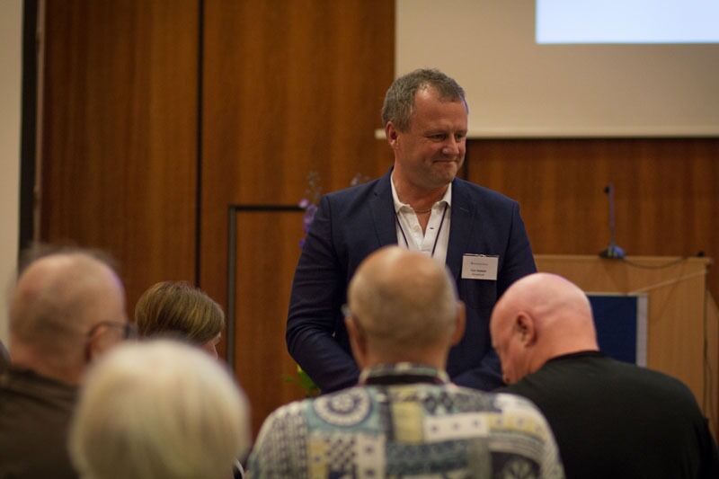 Tom Hedalen fikk fornyet tillit som styreleder i Human-Etisk Forbund og ble valgt med akklamasjon.
 Foto: Arnfinn Pettersen