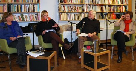 Bente Sandvig (ordstyrer), Anne Hege Grung, Lars Gule og Ulla Schmidt diskuterte religionen stilling i dagens Norge på Litteraturhuset i Oslo.