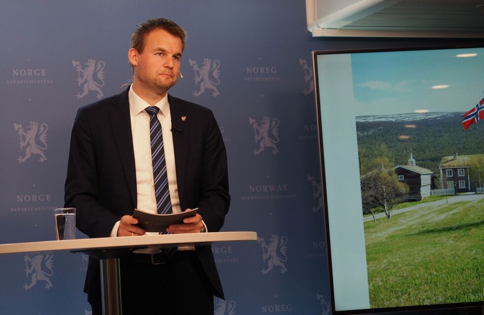 Barne- og likestillingsminister Kjell Ingolf Ropstad la fram forslaget til ny tros- og livssynslov i juni 2019. I dag ble et forlik lagt fram av stortingsflertallet.
 Foto: Even Gran